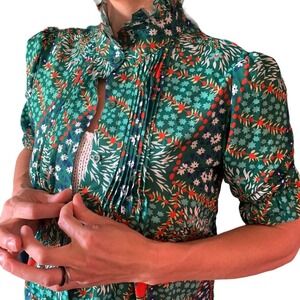 Vintage High Ruffle Collar Fairy Cottagecore Green Floral blouse. Size Small